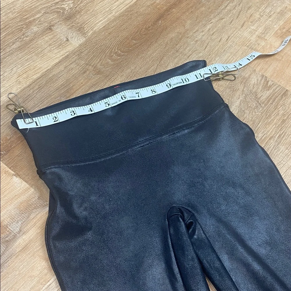 Spanx Faux Leather FLAW Shapewear Black Leggings Size S - Picture 7 of 10